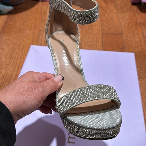 Madden Girl Rhinestone Siren Platform chunk heels - Picture 6 of 6